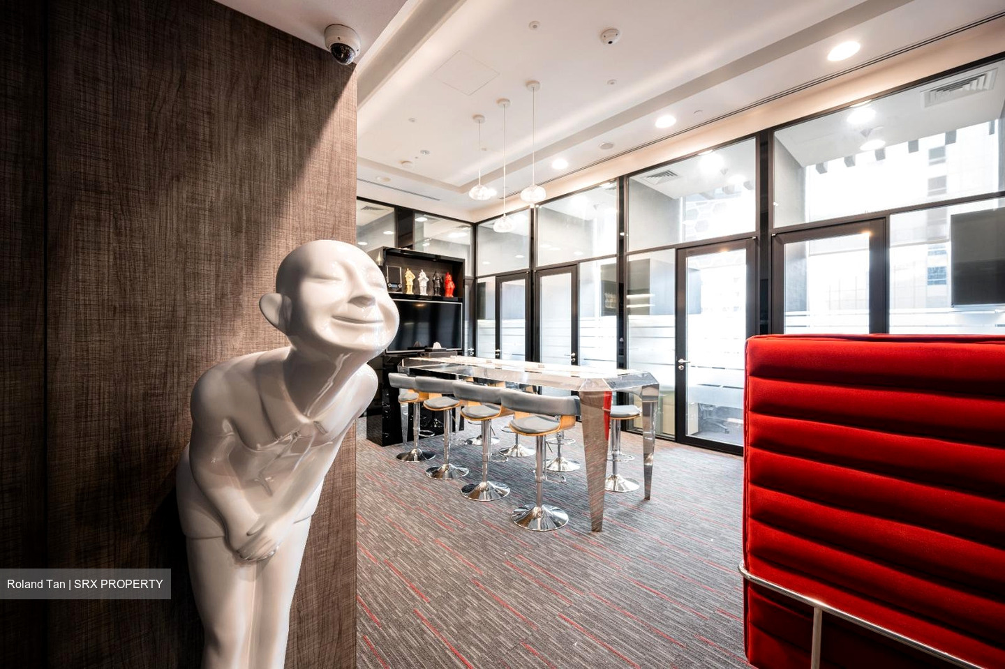Robinson Square (D1), Office #561342681